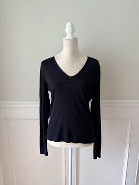 The Fold L Black V-Neck Knit Top Long Sleeves Lightweight 80% Viscose 20% Polyam